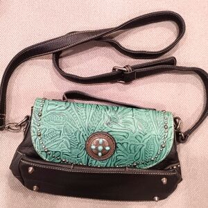 Chic Montana West Black and Turquoise Crossbody Bag with Embossed Flap